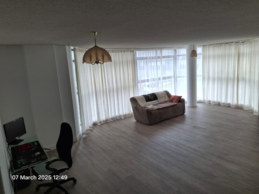 To Let 1 Bedroom Property for Rent in Humewood Eastern Cape